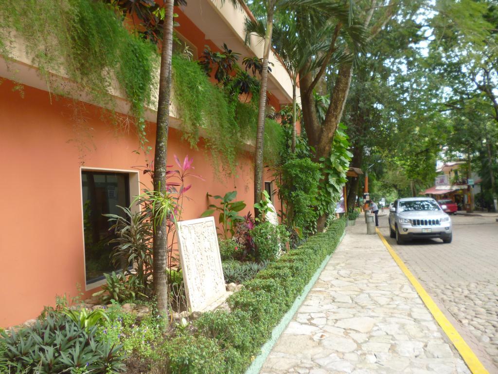 Hotel Maya Tulipanes Palenque Buitenkant foto